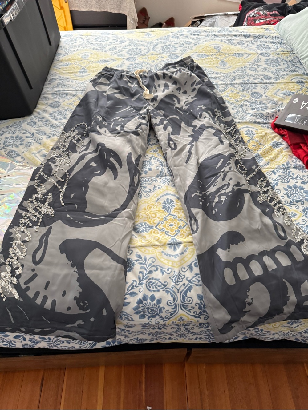 Lost Intricacy Ed Hardy Gray Skull Print Wide-Leg Lounge Pants